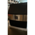 ICE MAKER