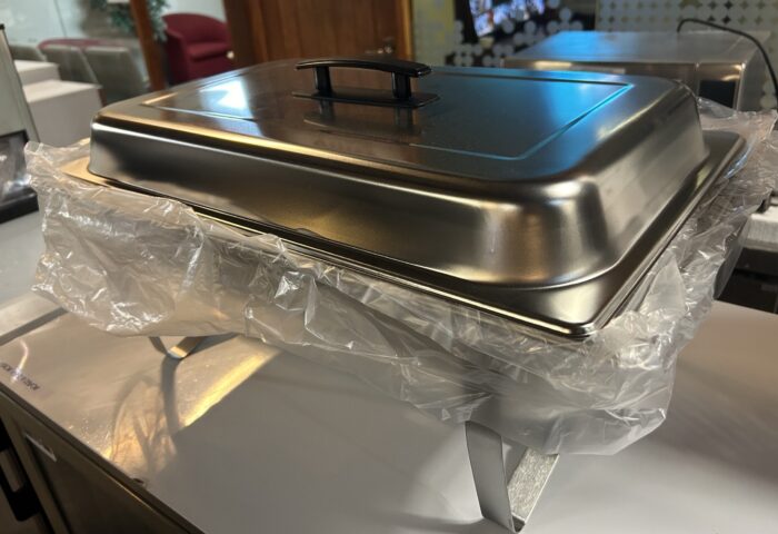 Chafing Dish set stainless steel with black handles - Image 3