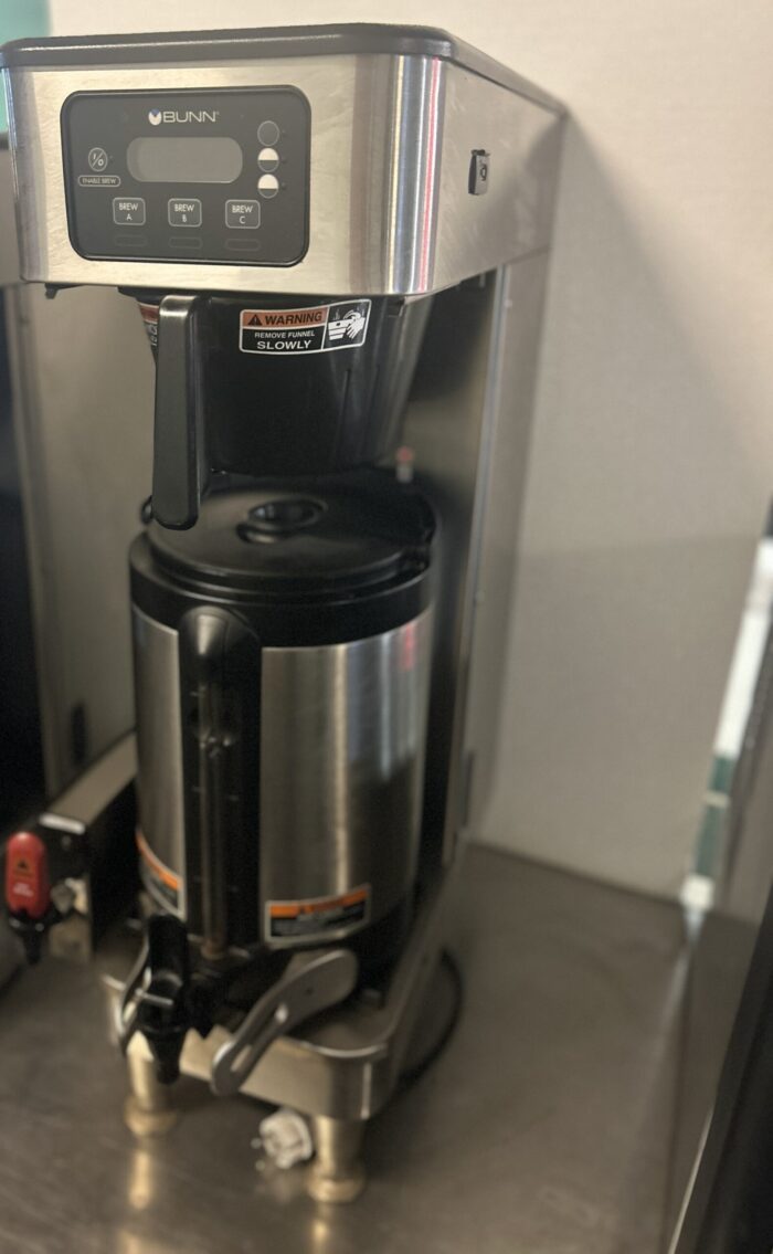 Infusion Coffee Brewer with Thermal Server (1.5 Gallon) - Image 3