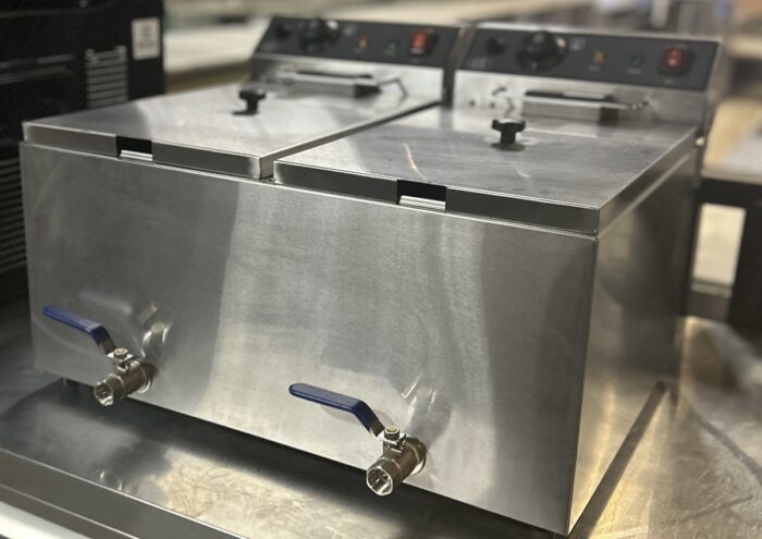 17 Litre Twin Tank Electric Chip Fryer - Image 2