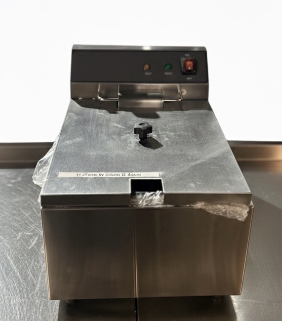 img_7103.jpeg Single Chip Fryer - 10 Litre - Image 1