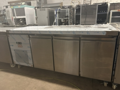 3 Door Preparation Table with Containers